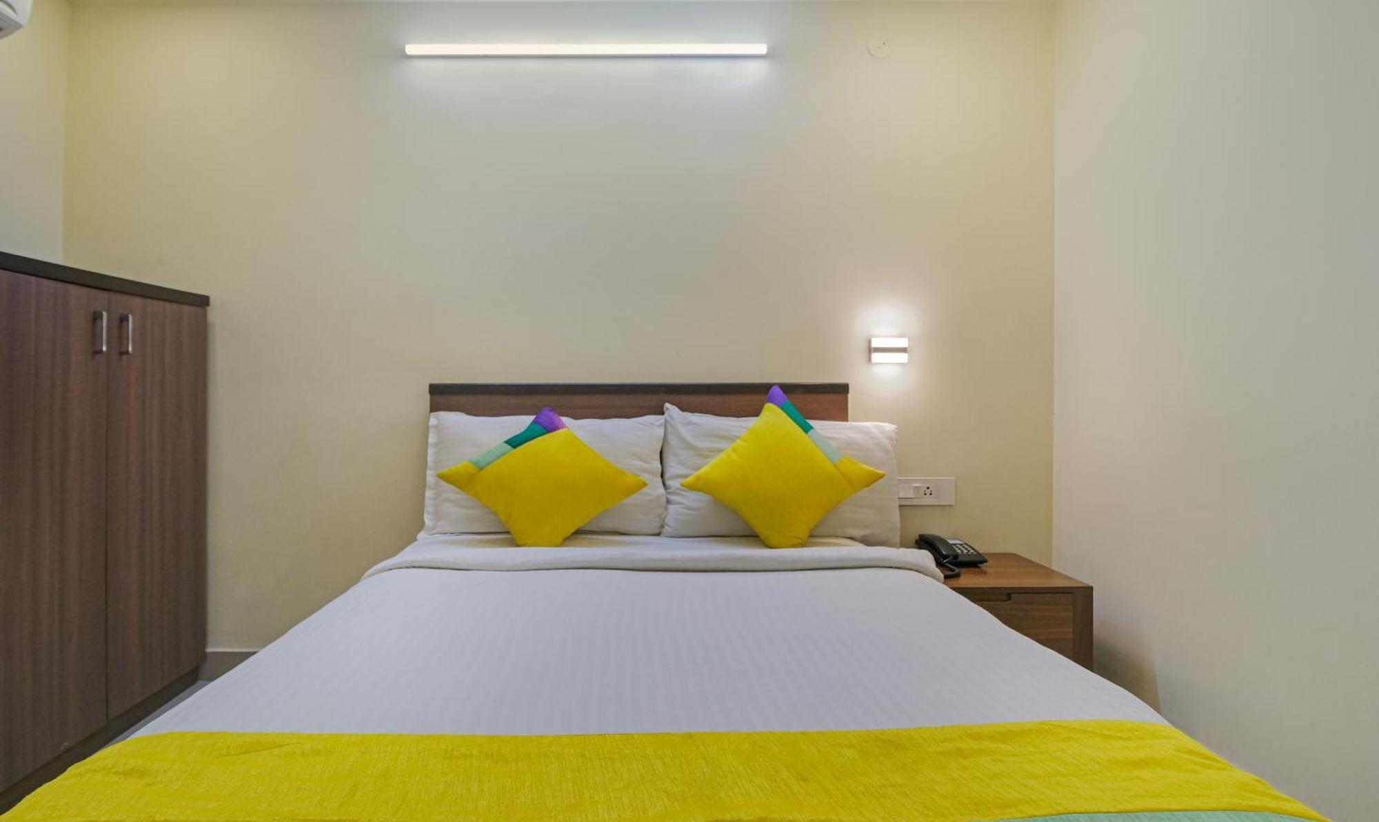 Itsy Hotels N Square Vijayawada Ngoại thất bức ảnh