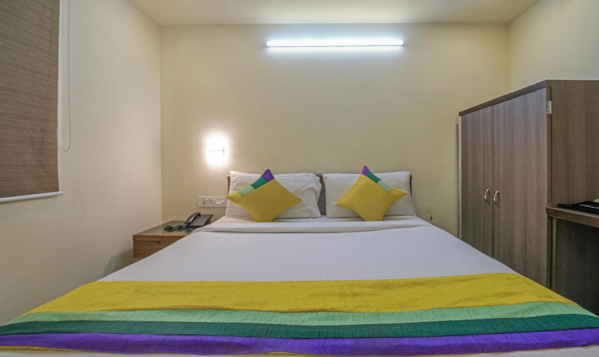 Itsy Hotels N Square Vijayawada Ngoại thất bức ảnh