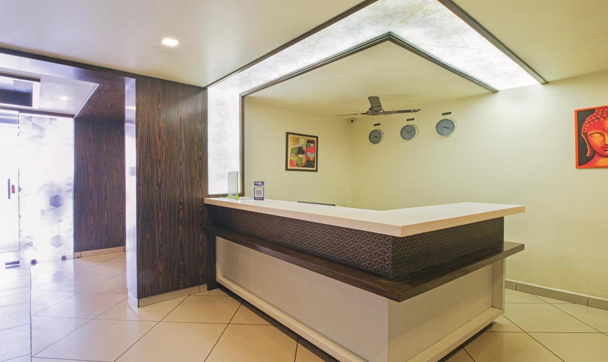 Itsy Hotels N Square Vijayawada Ngoại thất bức ảnh