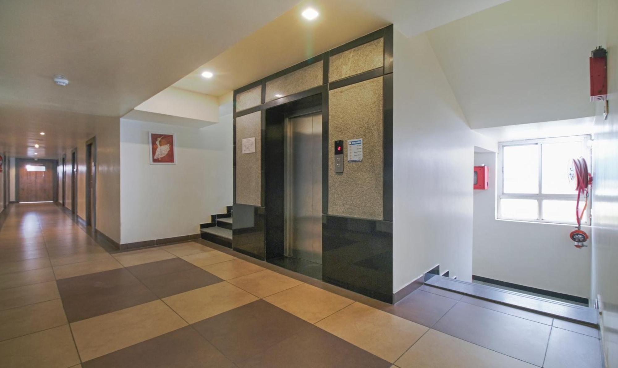 Itsy Hotels N Square Vijayawada Ngoại thất bức ảnh